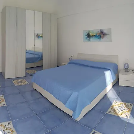 Maridea - Finestrella Apartment Ponza